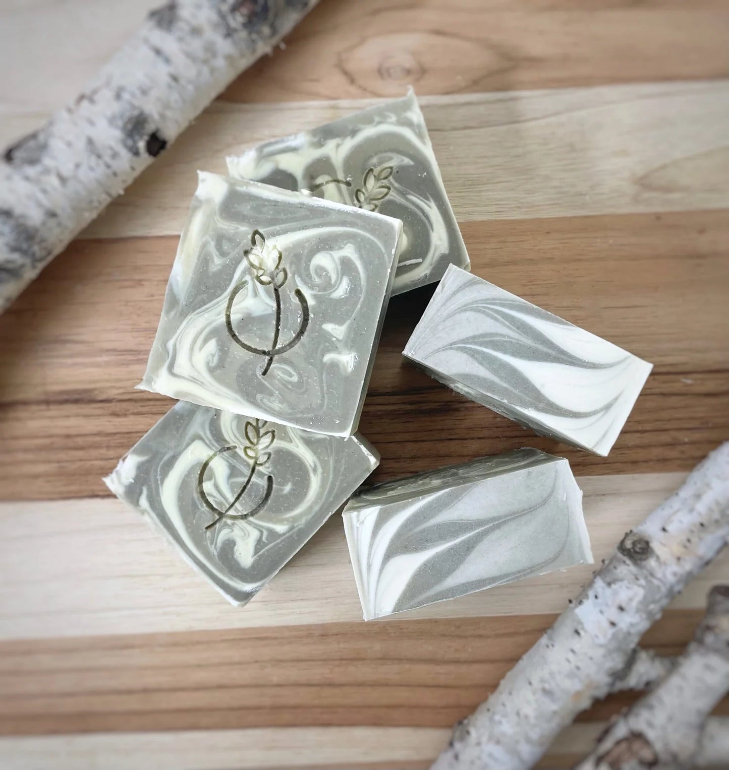 Jabón en Barra -Cedarwood Pine  – Cedro y Pino/Cosh (4.5/5oz)